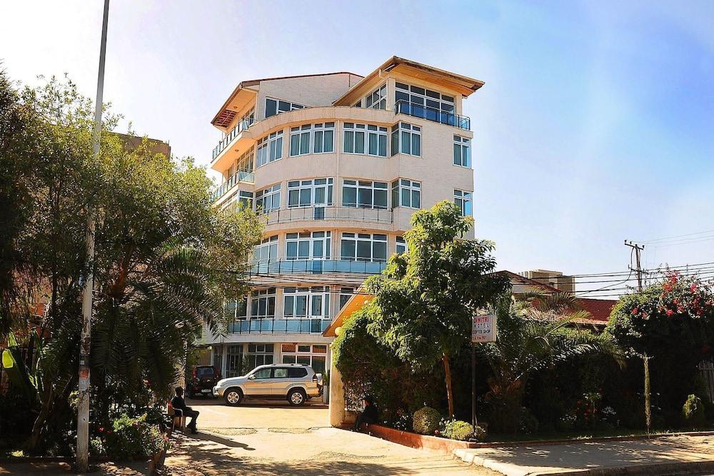 Dimitri Hotel Addis Ababa Dış mekan fotoğraf